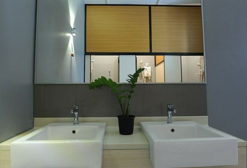 מיטה בחדר משותף, Star Anise Boutique Capsule