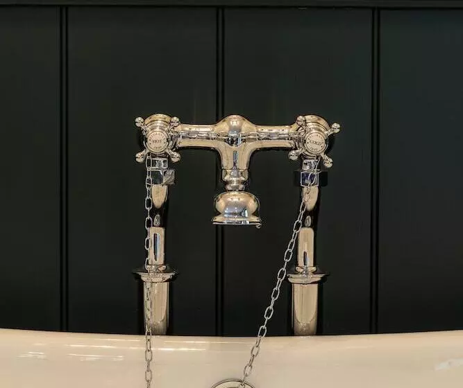 ガーデンビュースイート, Eagle Mill Luxury Rooms