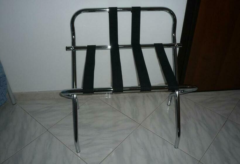 标准三人间, La Valle Verde