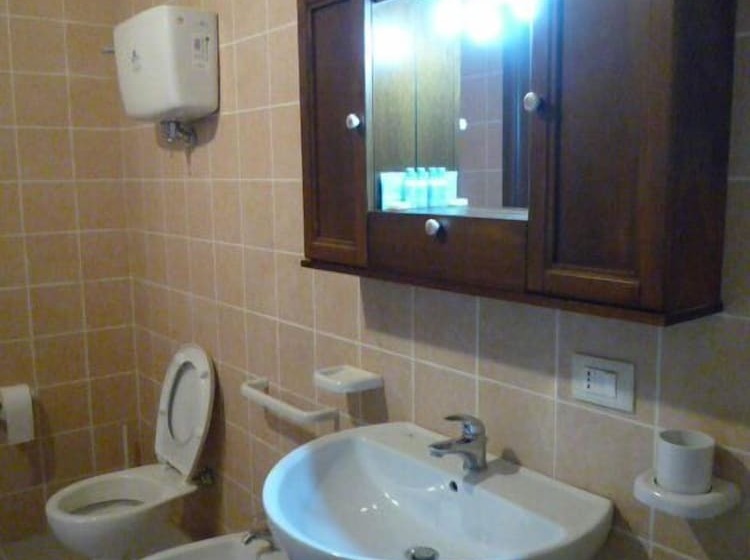 标准三人间, La Valle Verde