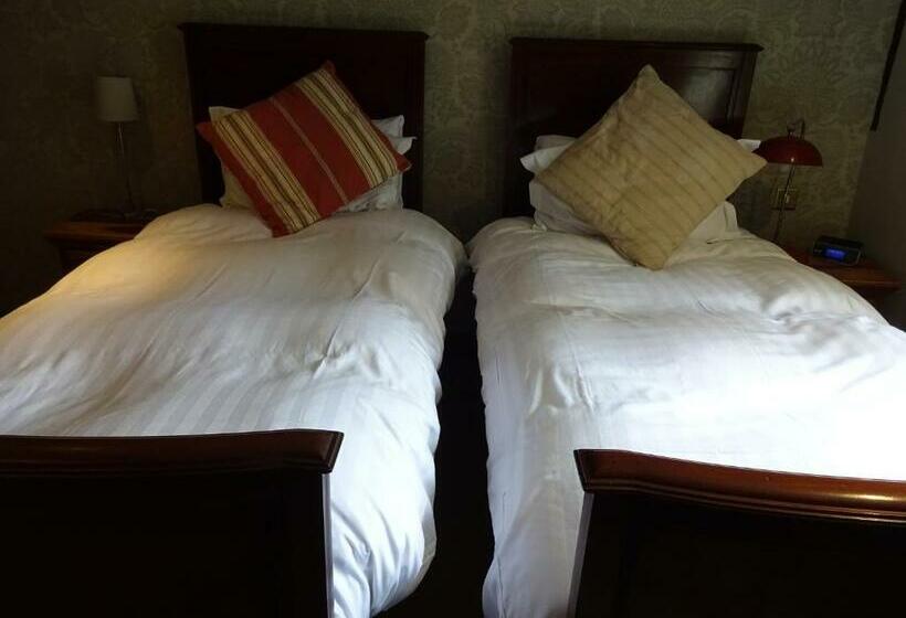 标准间, The Cross Keys