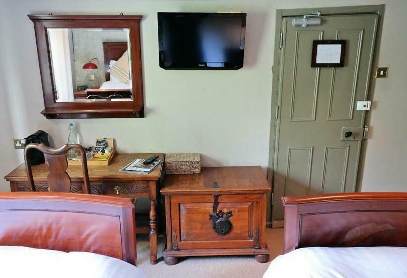 标准间, The Cross Keys