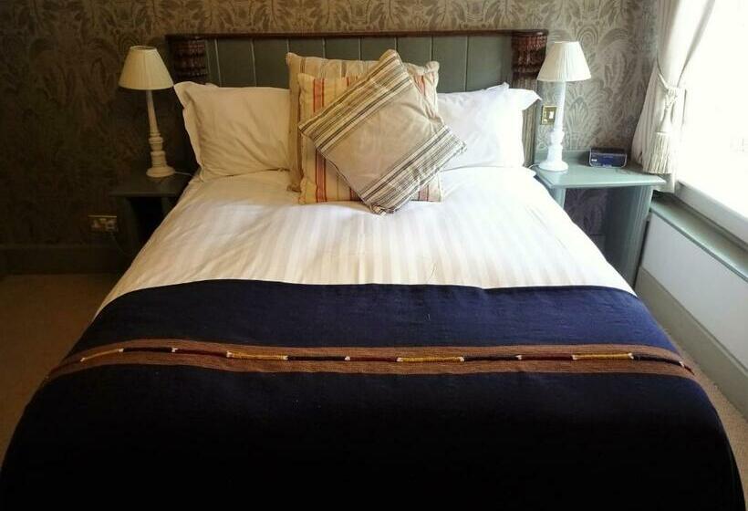 标准间, The Cross Keys