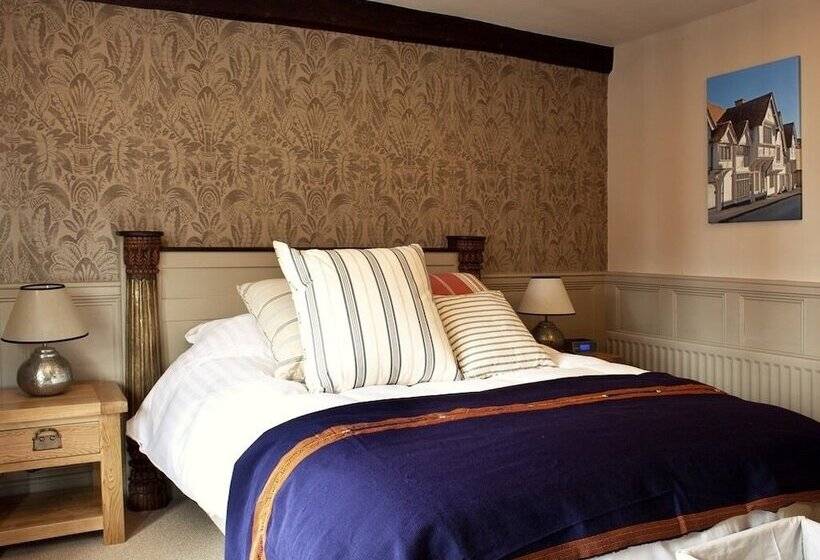 高级大房间, The Cross Keys