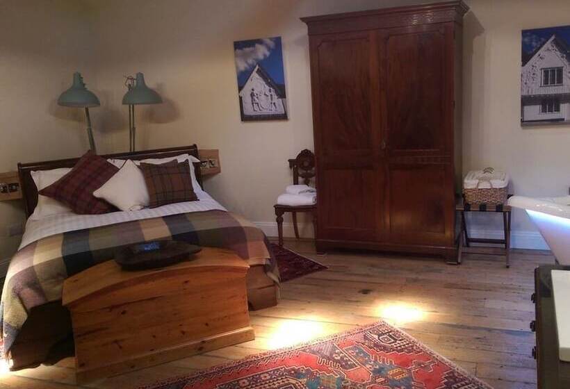 带大床的高级房间, The Cross Keys