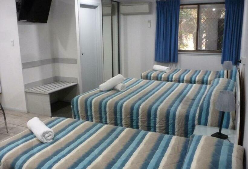 חדר משפחתי, Aspley Carsel Motor Inn