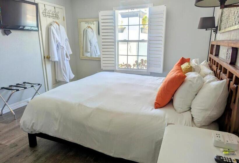 اتاق استاندارد با تخت بزرگ, Capitola