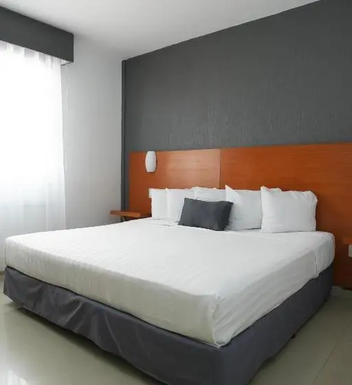 身障者適用キングサイズベッドルーム, Best Western Minatitlan