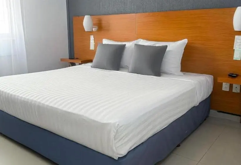 キングサイズベッドのスタンダードルーム, Best Western Minatitlan