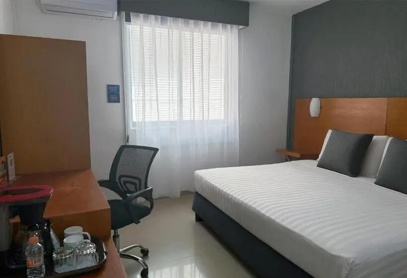 キングサイズベッドのスタンダードルーム, Best Western Minatitlan