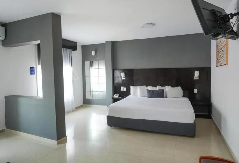 キングサイズベッドのジュニアスイート, Best Western Minatitlan