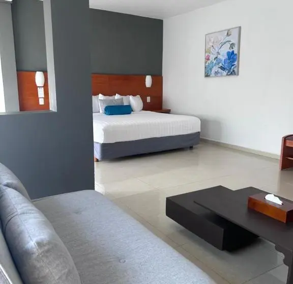 キングサイズベッドのジュニアスイート, Best Western Minatitlan