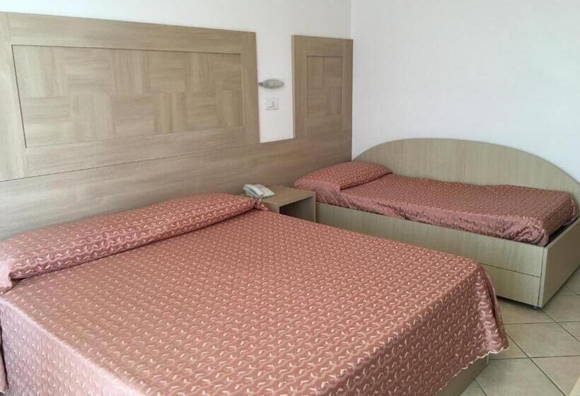 Dört Kişilik Delüks Oda, Excelsior