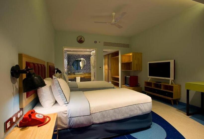 Номер Deluxe, I Love Bell Bottoms Vagator Goa