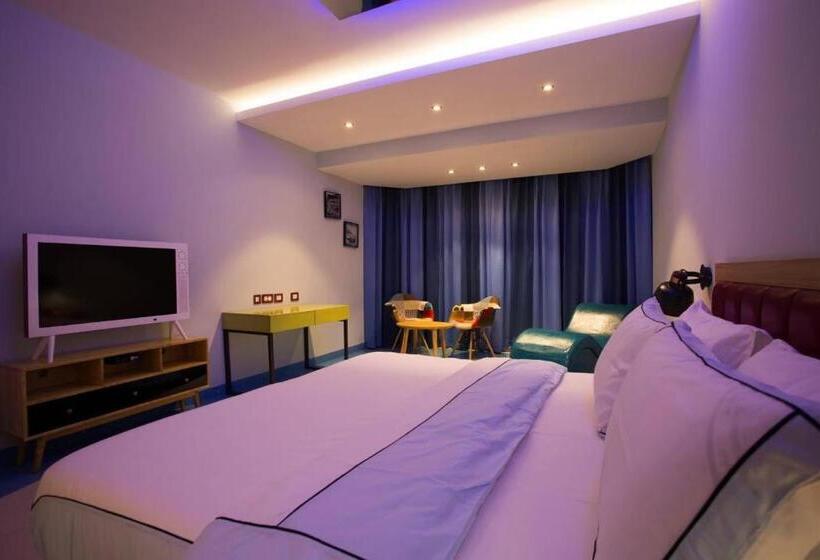 Номер Deluxe Вид на Бассейн, I Love Bell Bottoms Vagator Goa