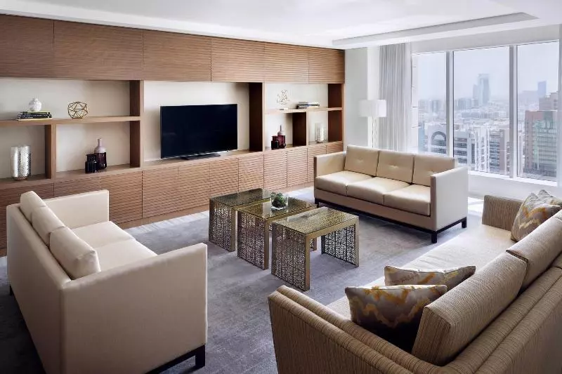 キングサイズベッドのジュニアスイート, Marriott Hotel Downtown Abu Dhabi