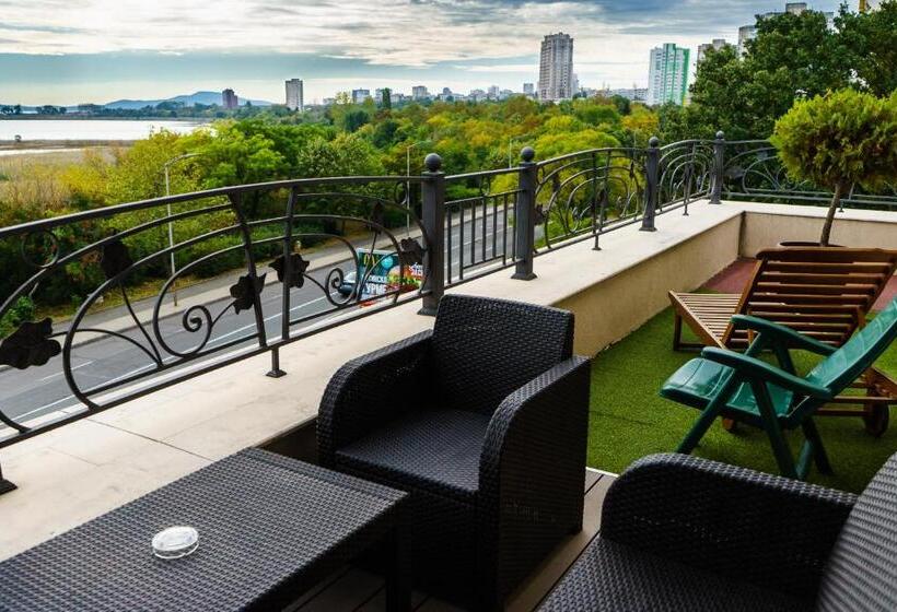 海の見える1ベッドルームアパートメント, Milano