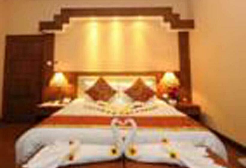 Juniorsvit, The Golden Lake