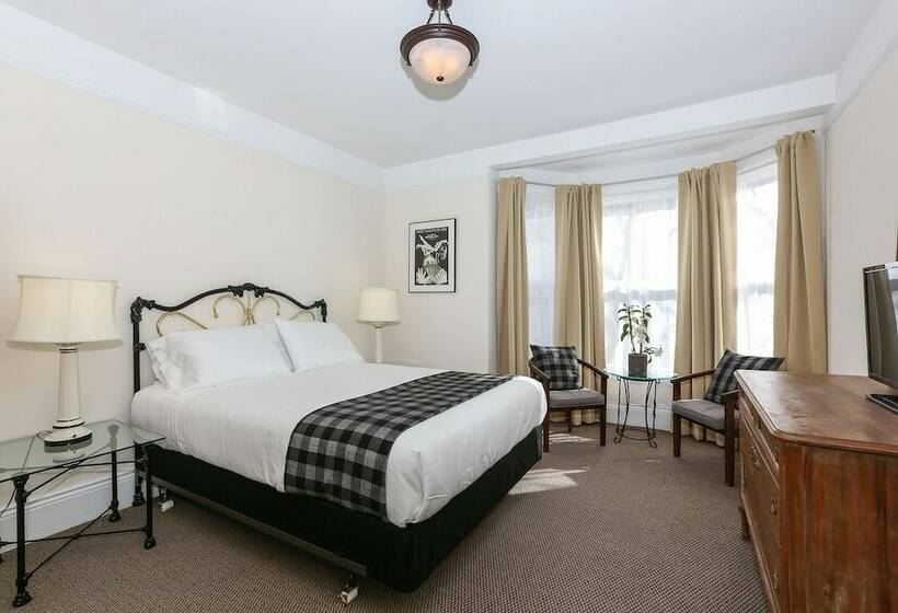 اتاق لوکس, The Grove Inn