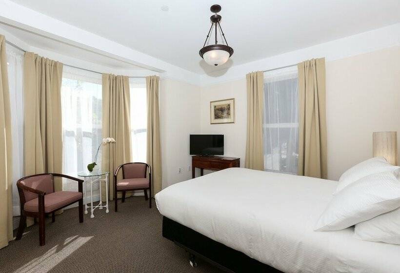 اتاق لوکس, The Grove Inn