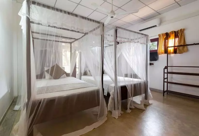 デラックスルーム, The Hideout Sigiriya