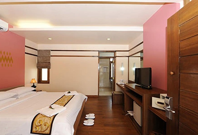 اتاق لوکس, The Myat Mingalar