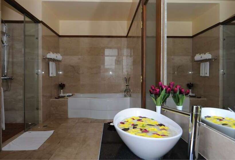 سوییت, The Myat Mingalar