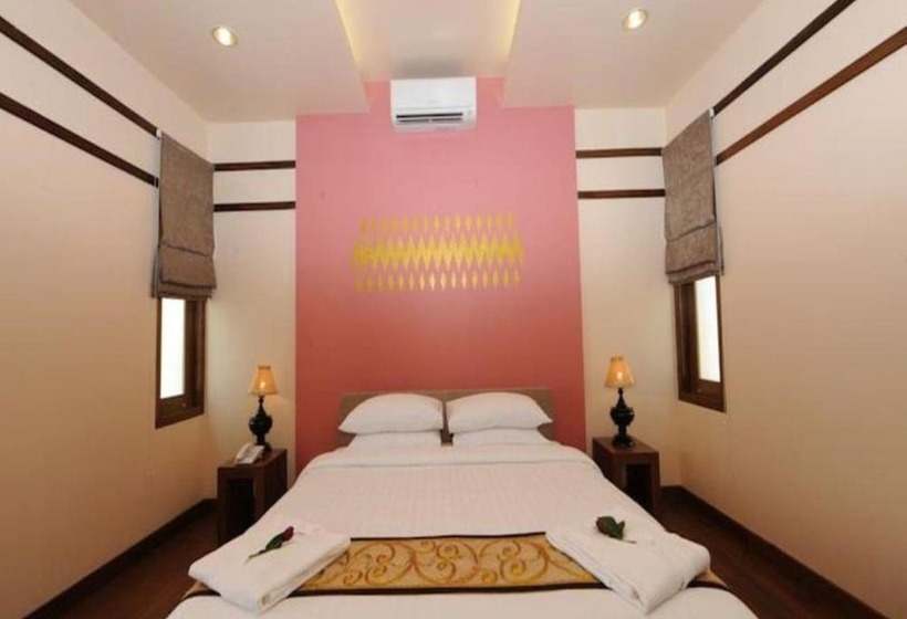 سوییت اجرایی, The Myat Mingalar