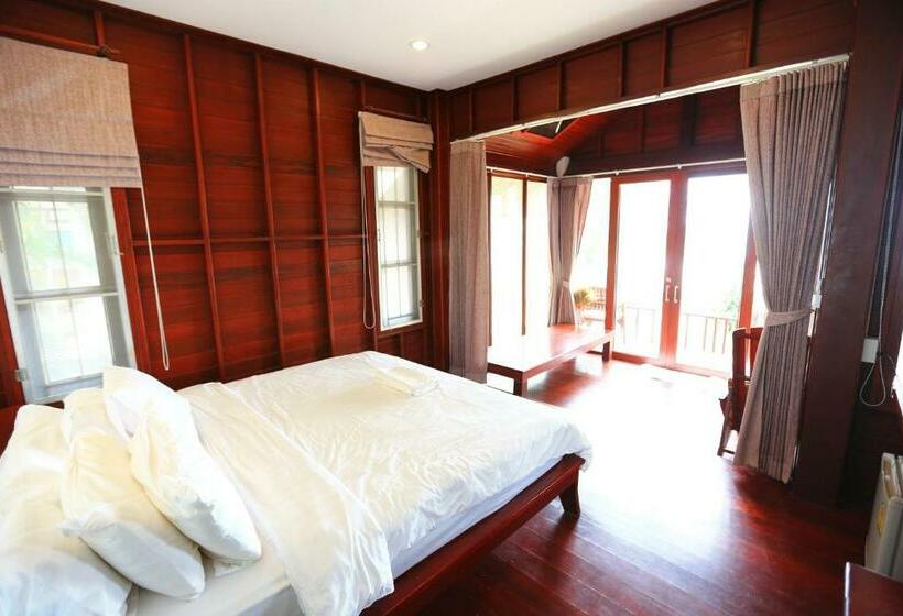 جناح جونيور مطلّ علي البحر, Tubtim Resort