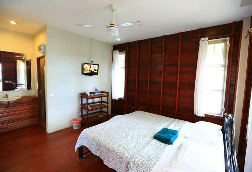 غرفة قياسية مطلّة علي البحر, Tubtim Resort