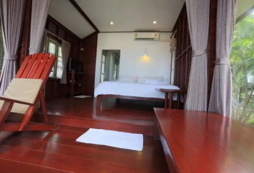 庭の見えるジュニアスイート, Tubtim Resort
