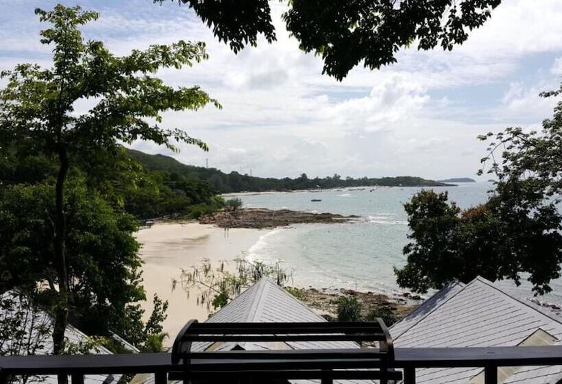 غرفة قياسية مطلّة علي البحر مزوَّدة بشُرفة, Tubtim Resort