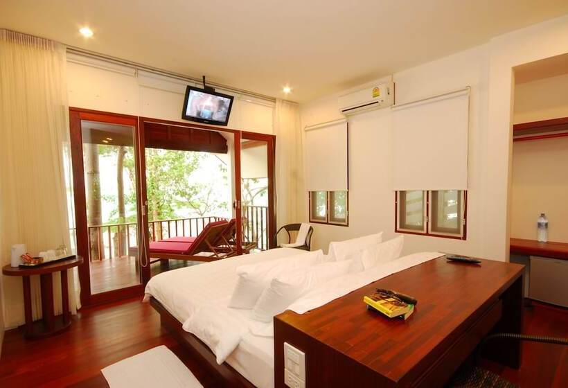 غرفة قياسية مطلّة علي البحر مزوَّدة بشُرفة, Tubtim Resort