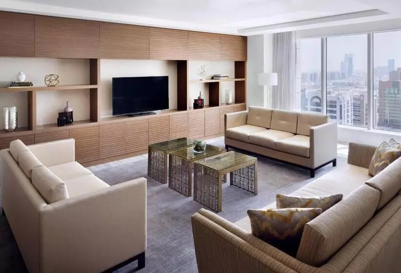 キングサイズベッドのジュニアスイート, Marriott Hotel Downtown Abu Dhabi