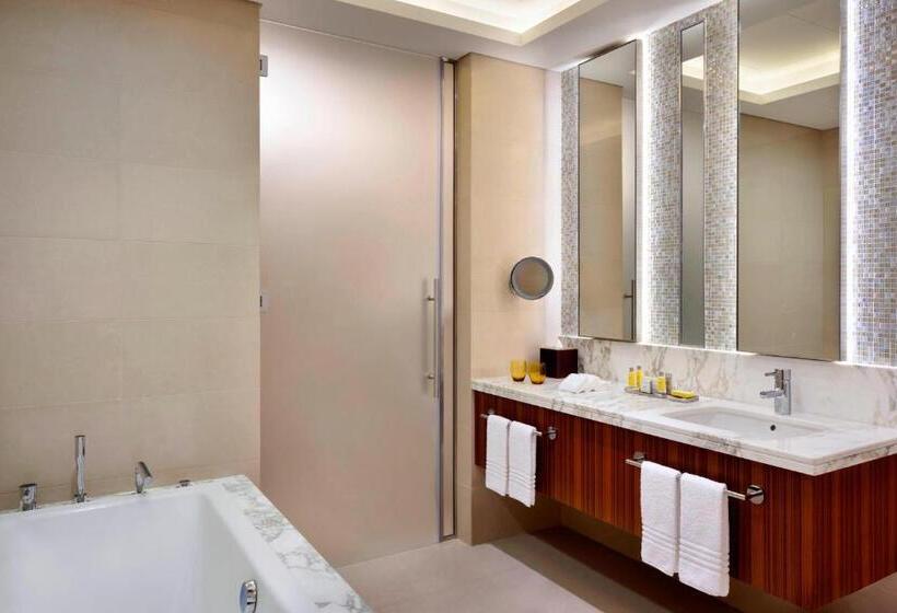 جناح جونيور سرير كينج, Marriott Hotel Downtown Abu Dhabi