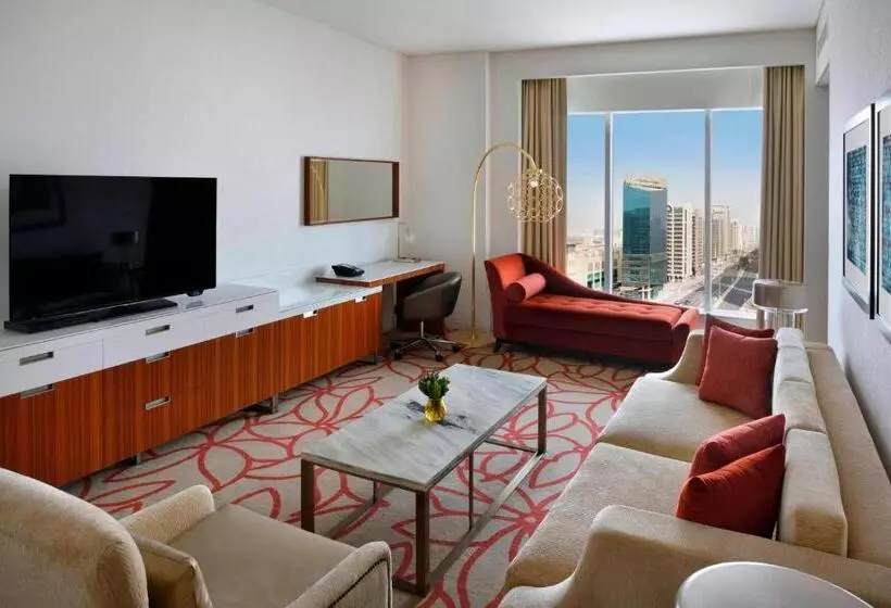 キングサイズベッドのスイートルーム, Marriott Hotel Downtown Abu Dhabi