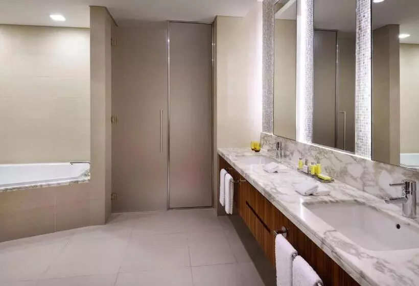 ２ベッドスイートルーム, Marriott Hotel Downtown Abu Dhabi