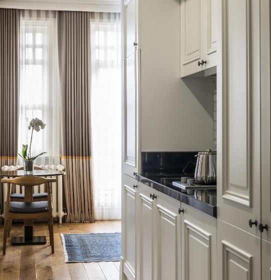 سوییت جونیور لوکس, Nevv Bosphorus Hotel & Suites