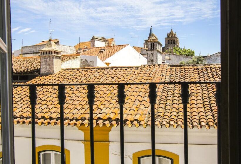 اتاق استاندارد یک نفره, Evora Inn