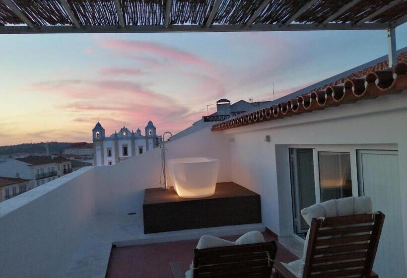 استودیو استاندارد با بالکن, Evora Inn