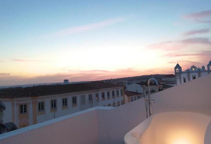 استودیو استاندارد با بالکن, Evora Inn