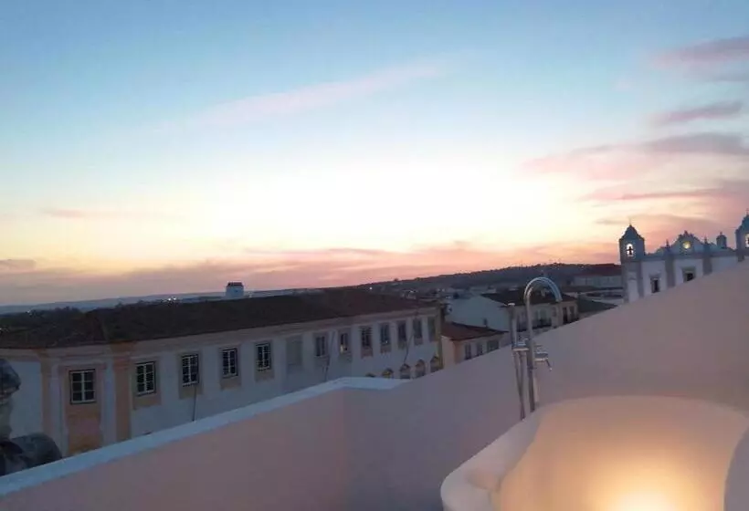 استودیو استاندارد با بالکن, Evora Inn