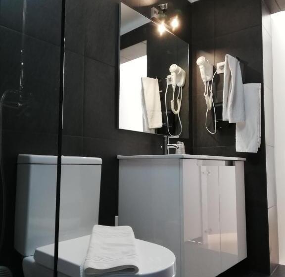 استودیو استاندارد با بالکن, Evora Inn