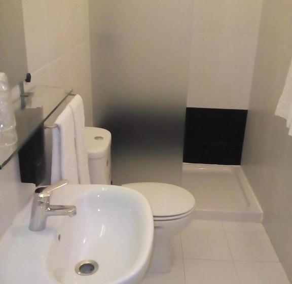 اتاق استاندارد یک نفره, Evora Inn