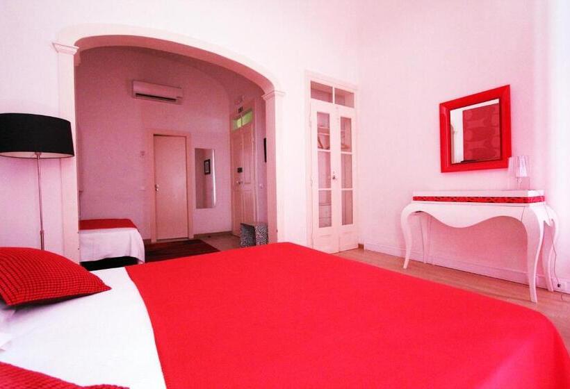 اتاق راحتی سه تخته, Evora Inn