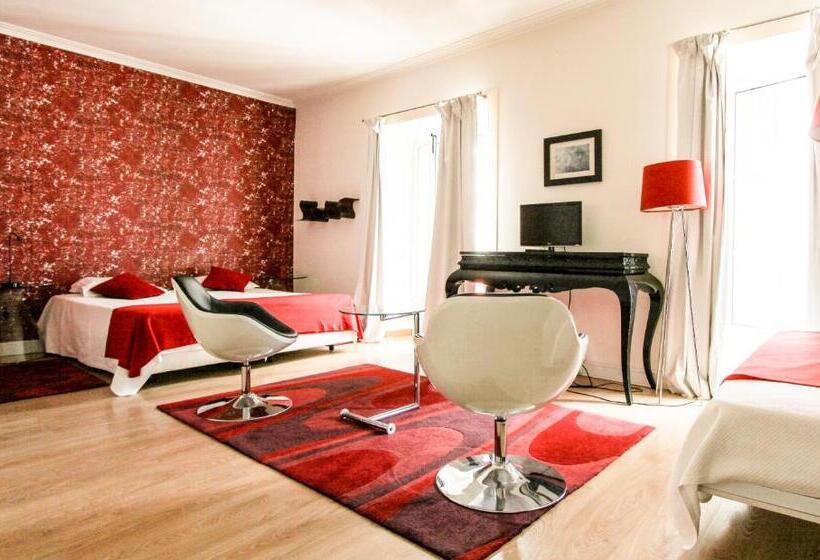 استودیوی لوکس, Evora Inn