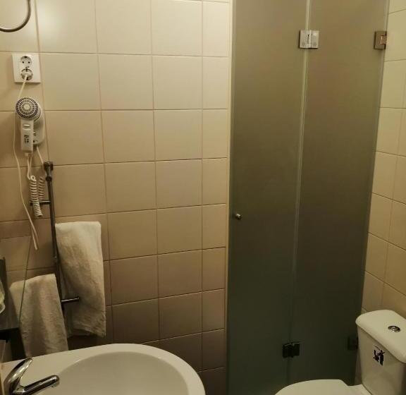 استودیو استاندارد با تخت کینگ, Evora Inn