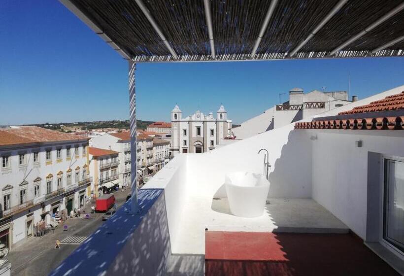 استودیو استاندارد با بالکن, Evora Inn