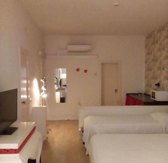 استودیو استاندارد با تخت کینگ, Evora Inn