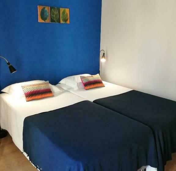 اتاق راحتی, Evora Inn